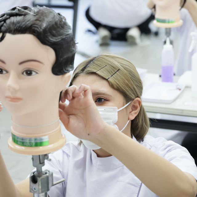 国際総合ビューティーカレッジ オールウェーブ実習1