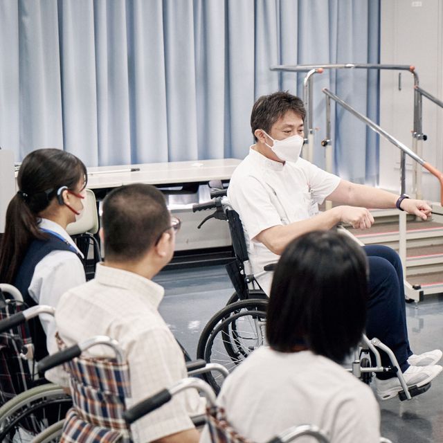 大阪リハビリテーション専門学校 理学・作業の仕事をW体験！ 職業体験型オープンキャンパス1