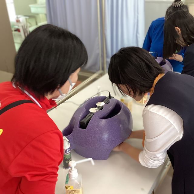 旭川荘厚生専門学院 【看護学科】「感染予防」の看護技術体験2