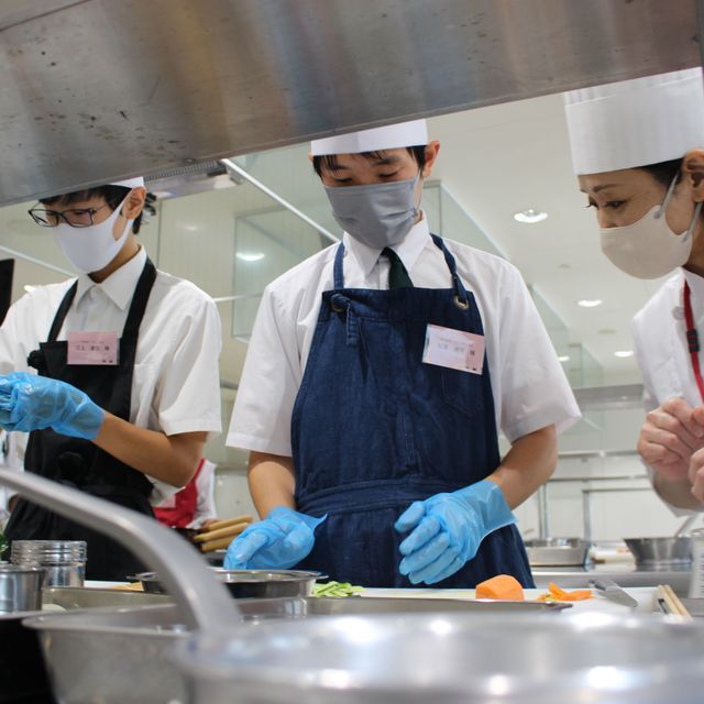 富山調理製菓専門学校 【調理技術科】５/２３（土）サックサクの「天麩羅」を揚げよう2