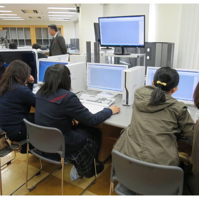 京都建築大学校 3Dプリンタ・3Dペン体験ができるオープンキャンパス1