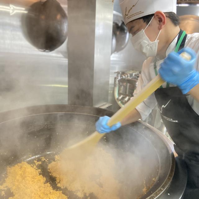 光塩学園調理製菓専門学校 【調理】『丸ごと！！ローストチキン』に挑戦！2