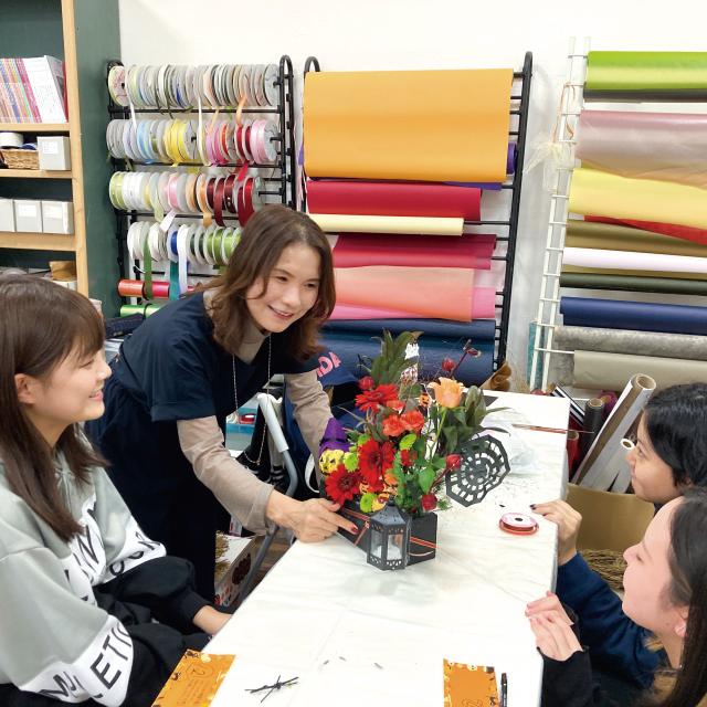 専門学校 福岡ビジネス・アカデミー フラワー業界まずはここからスタート！フラワー業界まるごと体験1