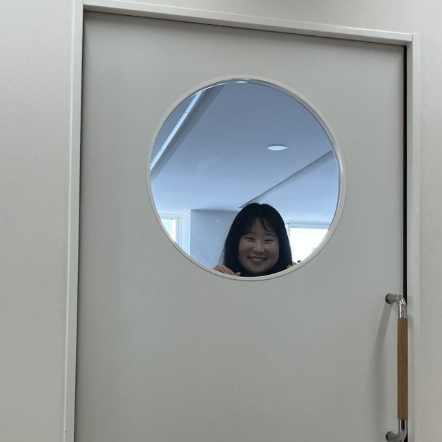 専門学校ビーマックス 【ブライダルホテル学科】カフェスイーツの提供をしてみよう！3