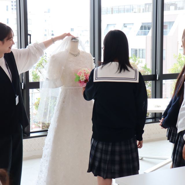 専門学校岡山ビジネスカレッジ ブライダル・コンシェルジュ学科｜ドレスコーディネート体験★1