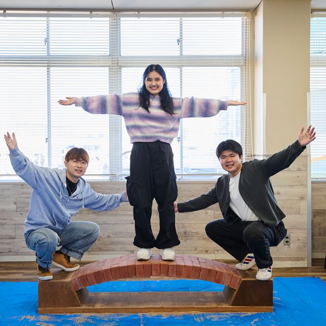 修成建設専門学校 レンガで造る！人が渡れる橋づくり1