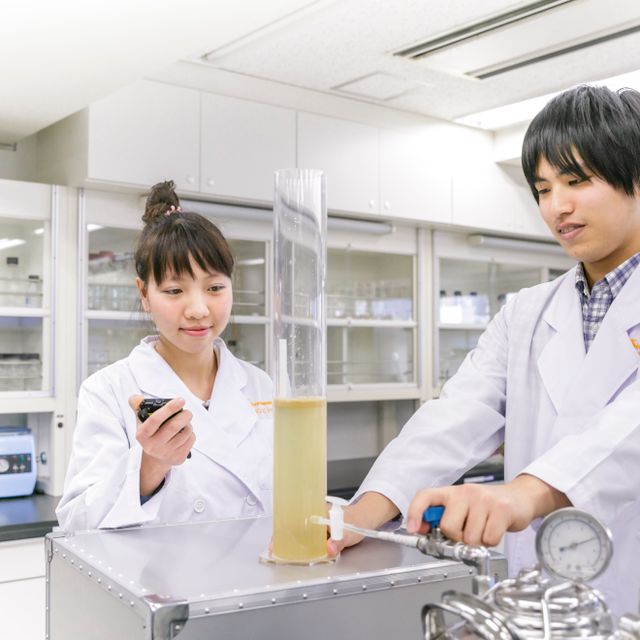 専門学校　東京テクニカルカレッジ 【環境インフラ】本物の水処理技術を体験1