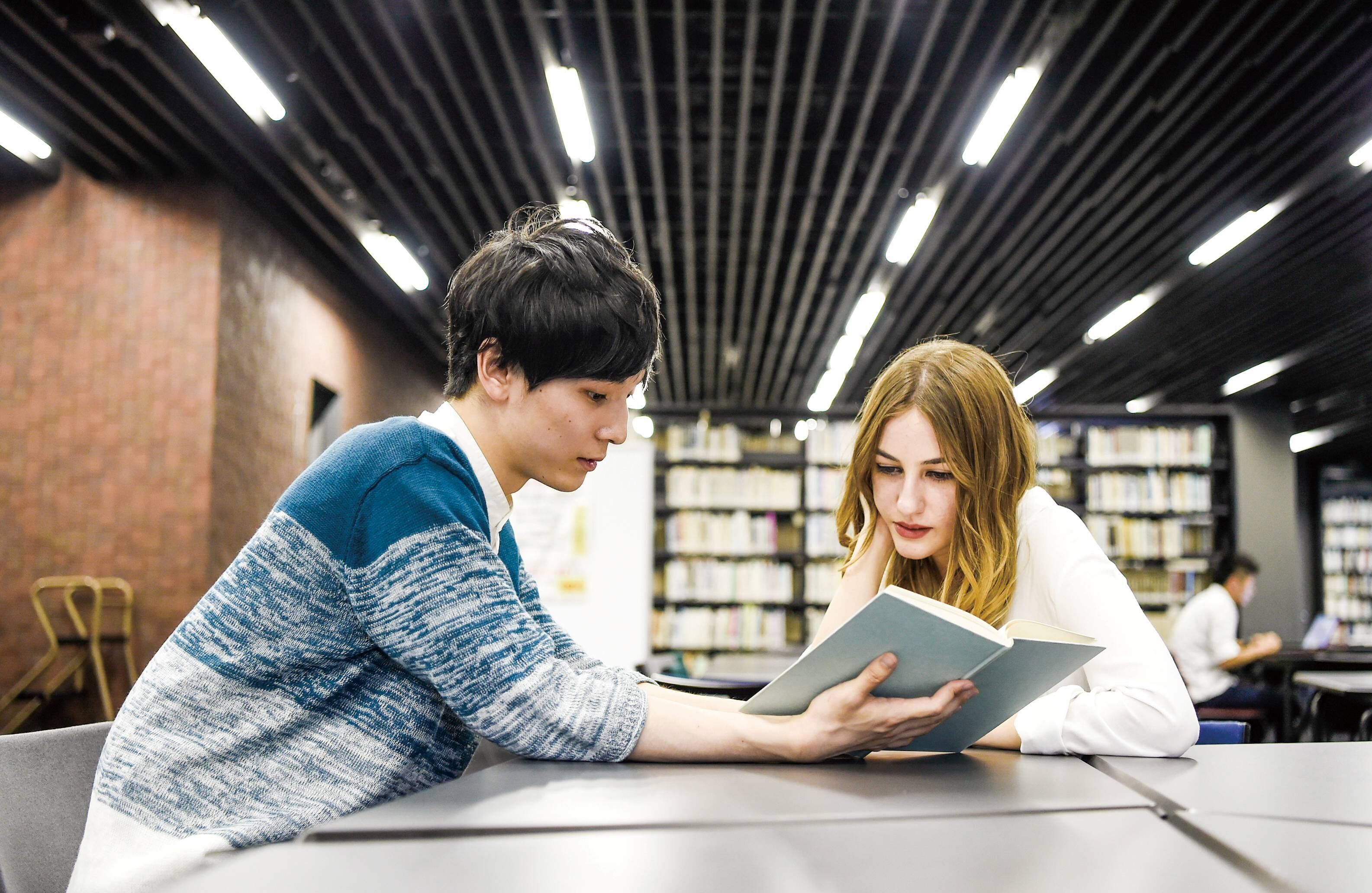 龍谷大学 資料・願書請求｜380年の歴史と革新の学びを体験