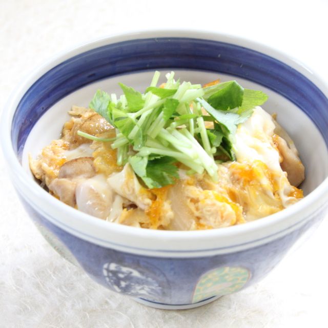 専門学校岡山ビジネスカレッジ 調理師養成学科｜お店の味の親子丼を作ろう☆1