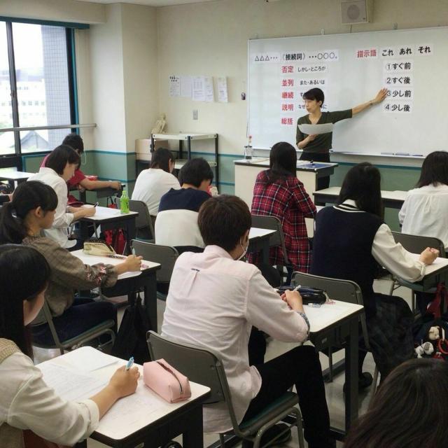 神戸医療福祉専門学校中央校 【社会福祉士科】講演会1