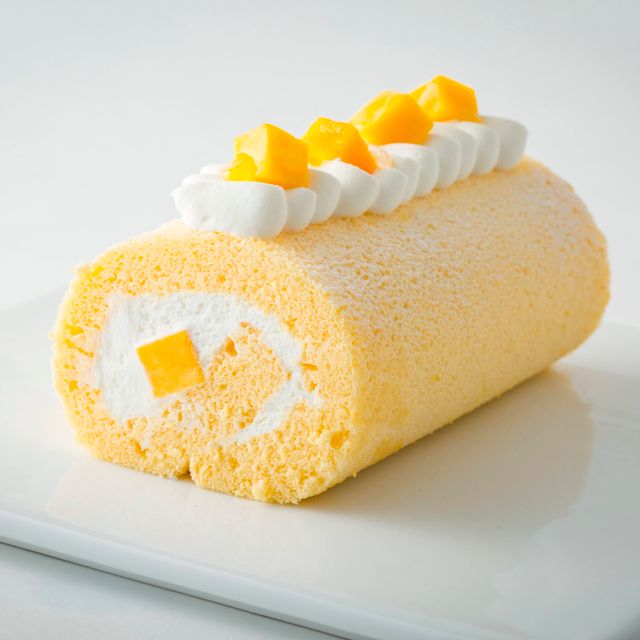 大阪調理製菓専門学校 【製菓】マンゴーロールケーキ1