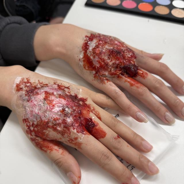 東京ベイカレッジ ハロウィン特別オープンキャンパス♪リアルな傷メイクに挑戦！4