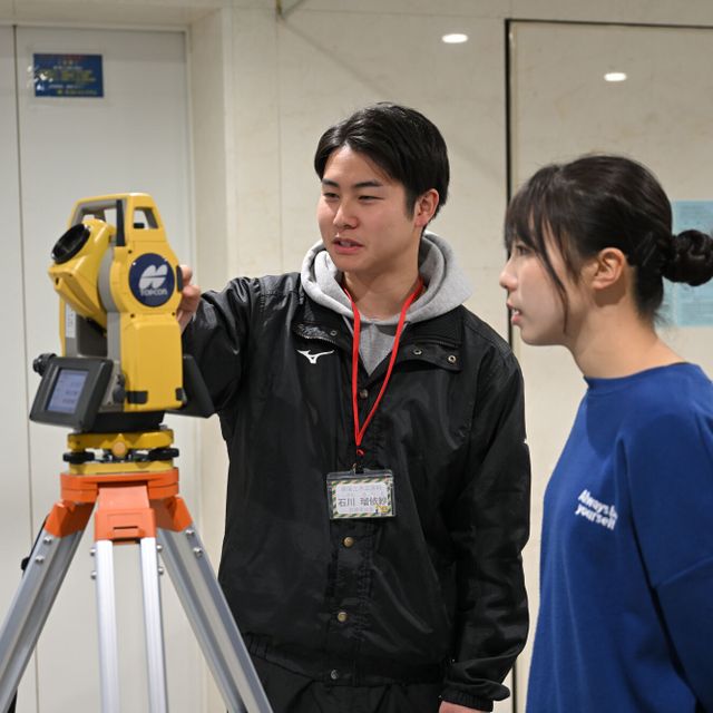 仙台工科専門学校 ドローン＋トータルステーションで測量を知ろう｜測量学科1