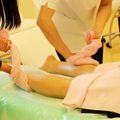 国際ファッションビューティ専門学校 「ふとももから足先スッキリ！」下肢マッサージ体験！