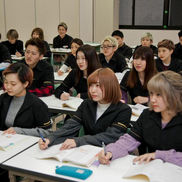 福岡理容美容専門学校 資料請求 願書請求 学校案内 スタディサプリ 進路