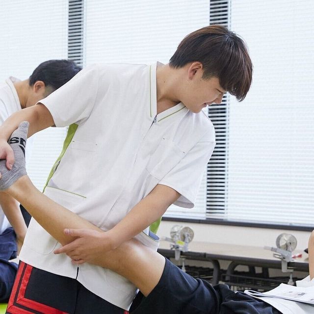 東京呉竹医療専門学校 【柔道整復科】オープンキャンパス【ふくらはぎのケア体験】3
