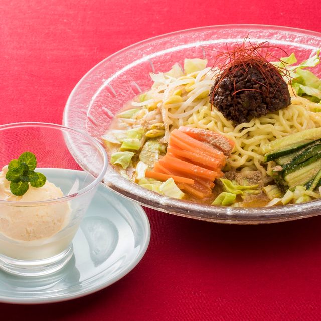 愛知調理専門学校 辛旨冷やし担々麺とひんやり濃厚杏仁アイス1