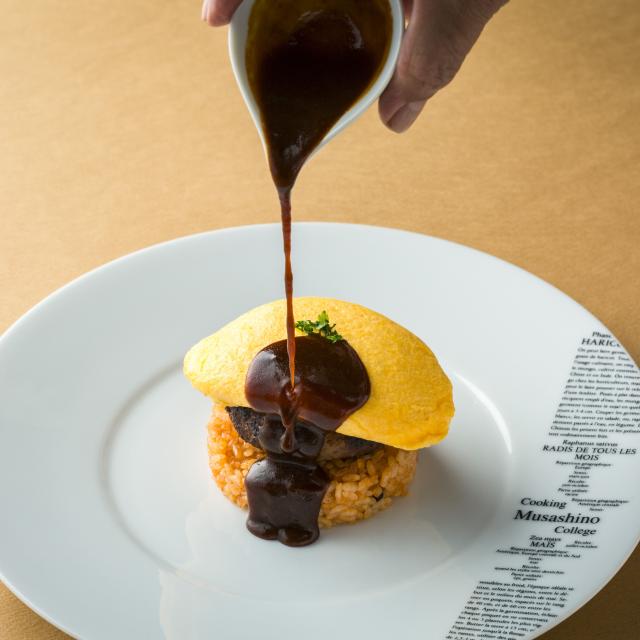 武蔵野調理師専門学校 1人1台チャレンジ【西洋料理：じゅわとろっオムバーグ】2