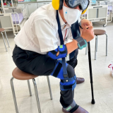 【介護福祉学科】高齢者体験キットを使った視界・動作の変化体験の詳細