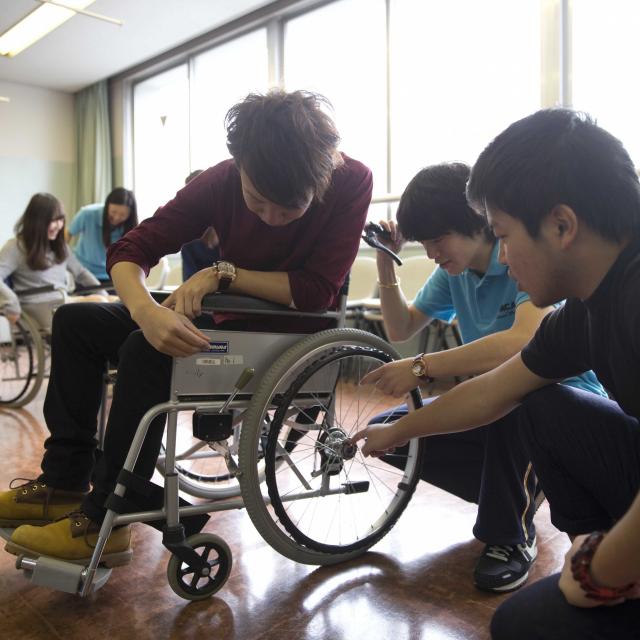 YMCA健康福祉専門学校 学校説明会!体験授業は・・・福祉用具を体験しよう!1