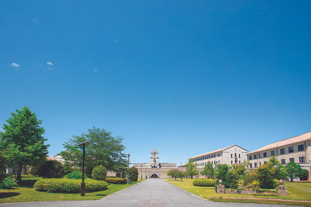 鹿児島 純 心 大学