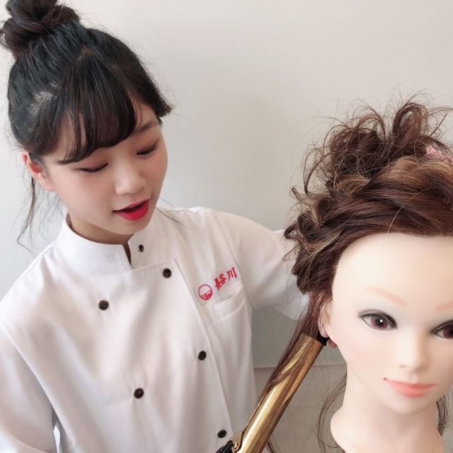 国際理容美容専門学校 【BA科】ヘアセット体験1