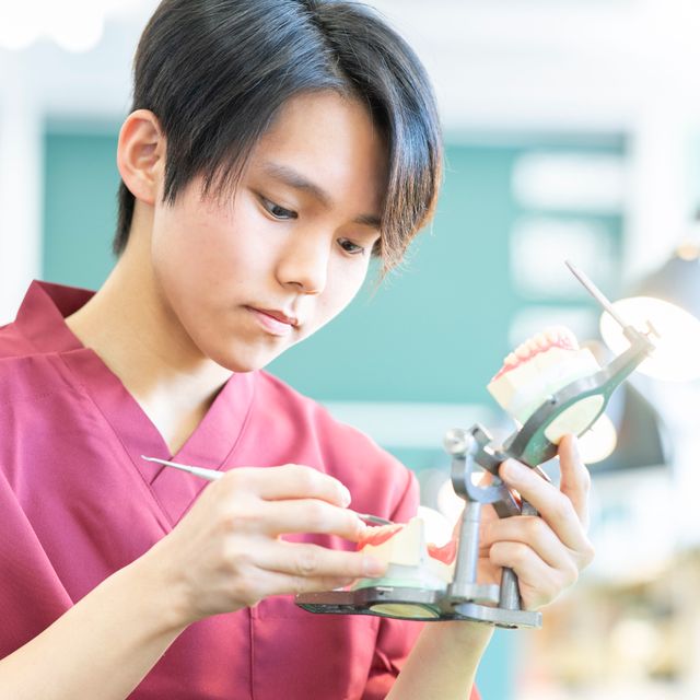 宮崎歯科技術専門学校 体験入学会（歯科技工士科）1