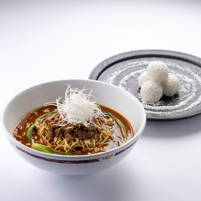 中村調理製菓専門学校 【調理コース】ゴマ香る！担々麺1