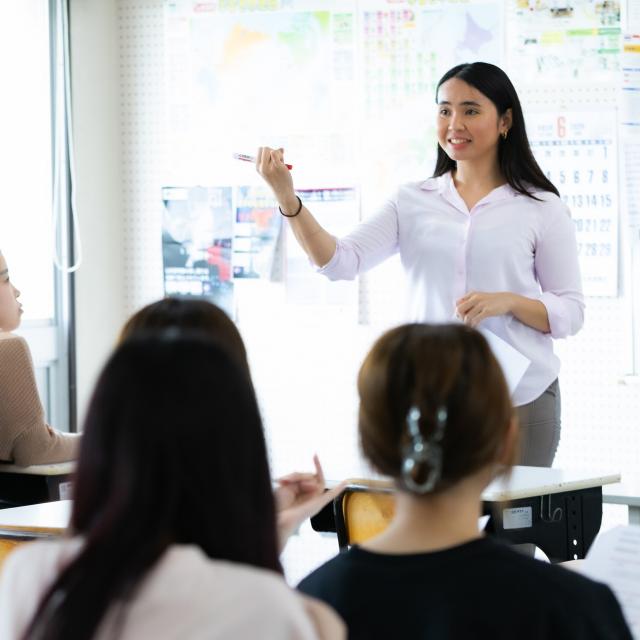 福岡外語専門学校 【英語科】外国人講師による楽しい英会話レッスン♪1