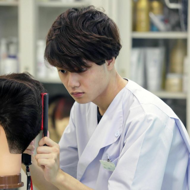 茨城理容美容専門学校 【3年生向け】AO説明会／理容卒業生デモンストレーション3