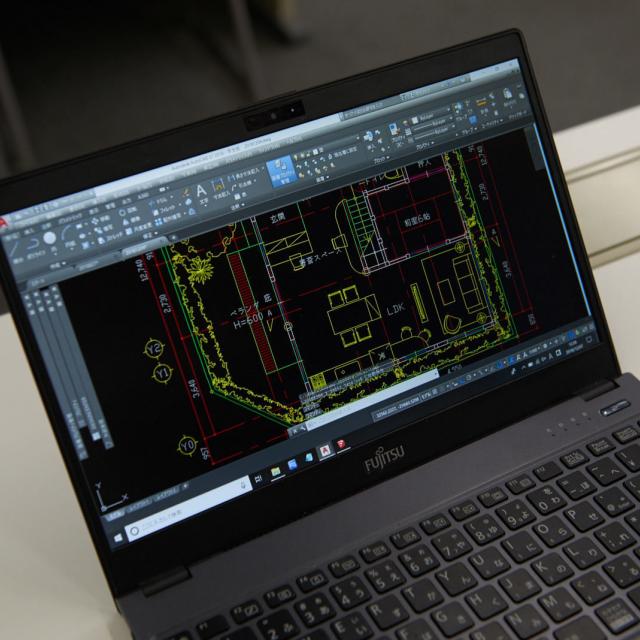 専門学校 東京テクニカルカレッジ 【建築科】世界で一番売れているCADで図面を描いてみよう!1