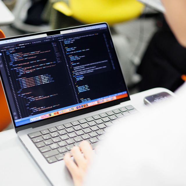 専門学校　東京テクニカルカレッジ 【IT系3学科合同メニュー】 AIで相性診断アプリを開発！1