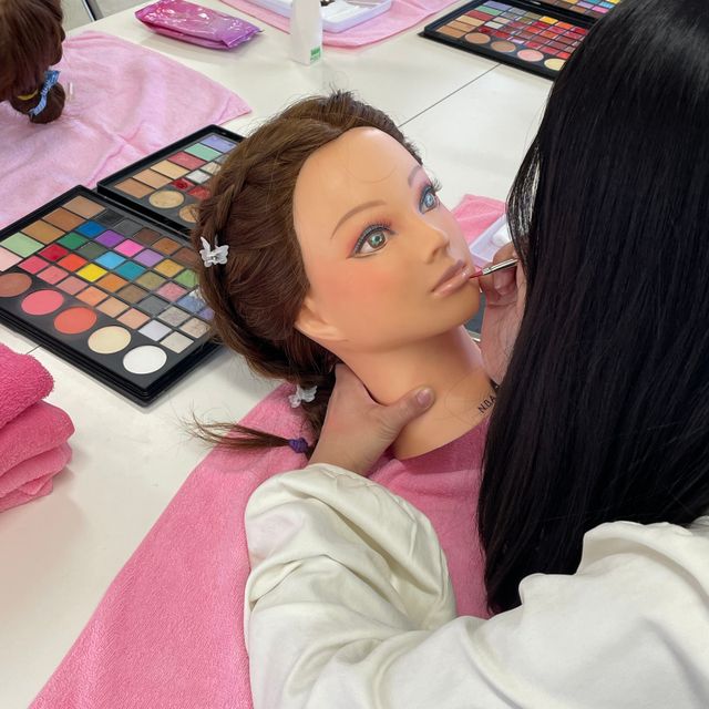 愛媛県美容専門学校 ☆ヘアアレンジ体験orメイク体験☆4