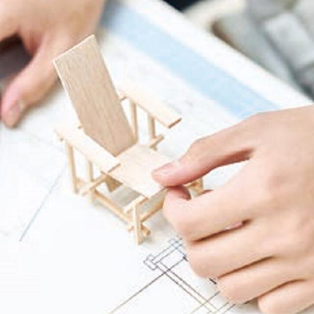 秋田職業能力開発短期大学校 【住居環境科】錯視効果のあるインテリア空間模型の製作3