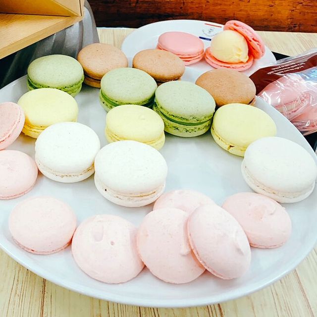 広島製菓専門学校 【洋菓子コース】マカロン1