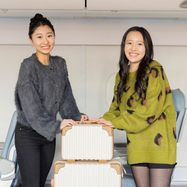 専門学校ビーマックス 【エアライン学科】機内のお楽しみ機内食を実際に食べてみよう！2