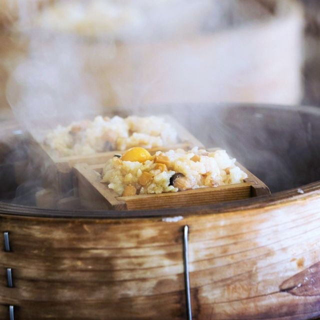 愛知調理専門学校 肉汁あふれるあつあつ肉まんと本格中華おこわ2