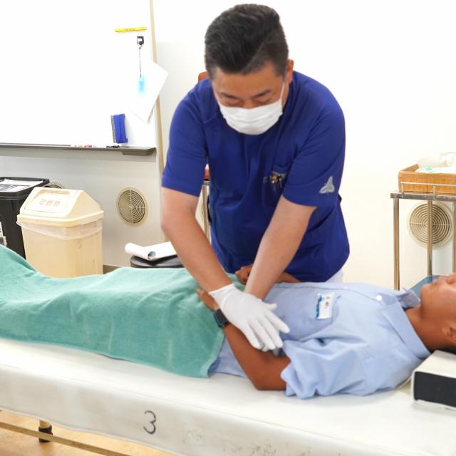 国際鍼灸専門学校 【プロの技を体験！】はり、あん摩の体験DAY!1