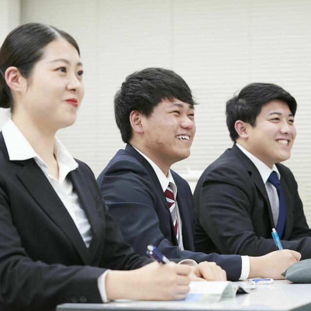 トライデント外国語・ホテル・ブライダル専門学校 エアラインの職種大研究!1