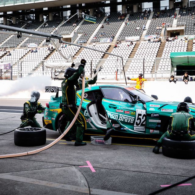 専門学校　越生自動車大学校 スーパーGT参戦チーム「埼玉トヨペットGreenBrave」の工場見学！4