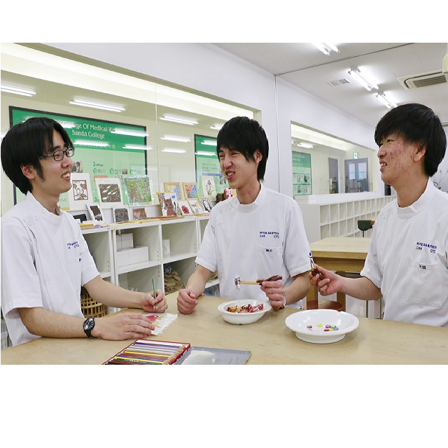 神戸医療福祉専門学校三田校 【作業療法士科】高校1・2年生も歓迎!体験実習1