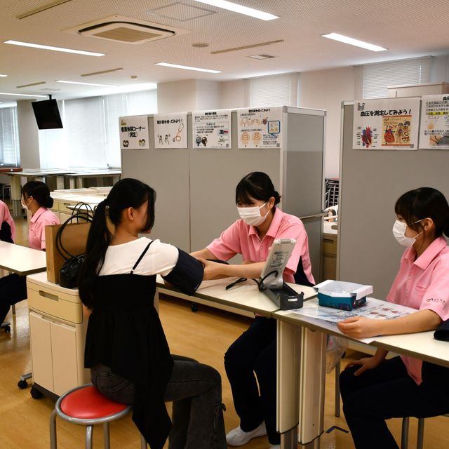福岡看護大学 看護の学びを体験しよう！教員や在学生とふれあえるチャンス2