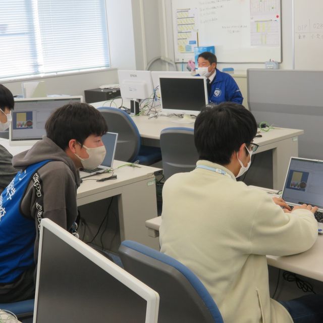 エプソン情報科学専門学校 「春オーキャン♪」３次元プリンタ＋ExcelVBA体験2