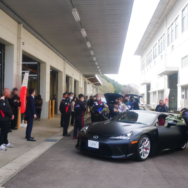 中日本自動車短期大学 8月22日(土)国産車&輸入車デー　国産車と輸入車を比べよう2