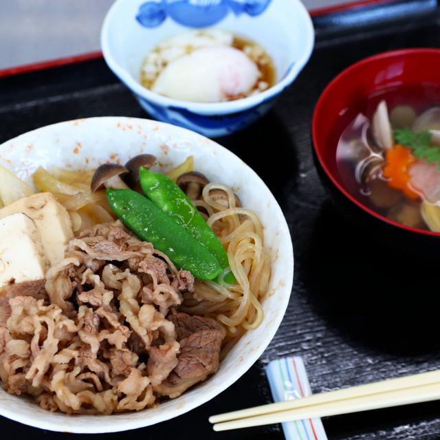 シェフパティシエ専門学校 #食欲全開！【調理体験】牛すき焼き丼1