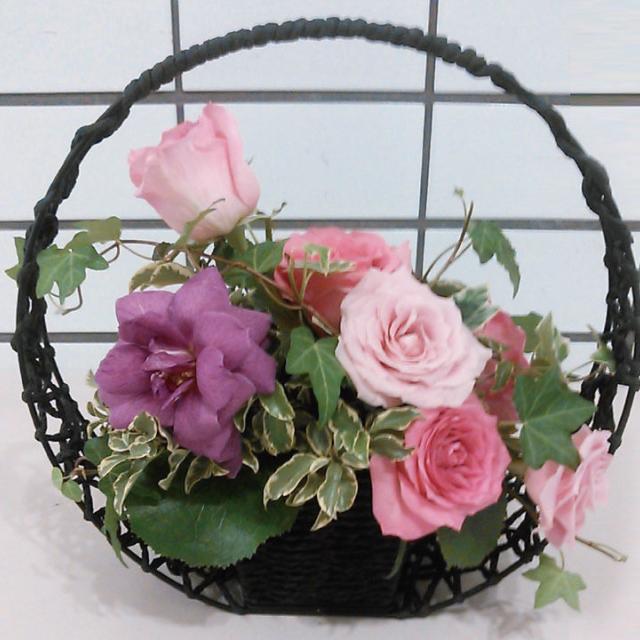 大阪ビジネスカレッジ専門学校 夏の盛花 薔薇MIXのアレンジメント1