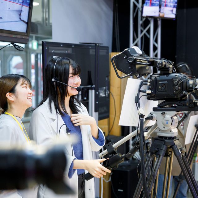 羽衣国際大学 テレビ局と同じスタジオで、未来のクリエイター体験！1