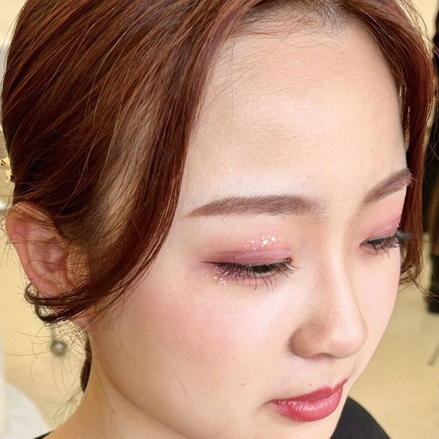 足利デザイン・ビューティ専門学校 トータルビューティ科：マニキュア体験/デパコスOC1