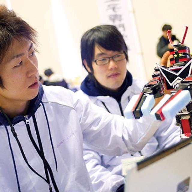 日本工学院八王子専門学校 【ロボット】壊れたおもちゃの故障原因を突き止めよう!1
