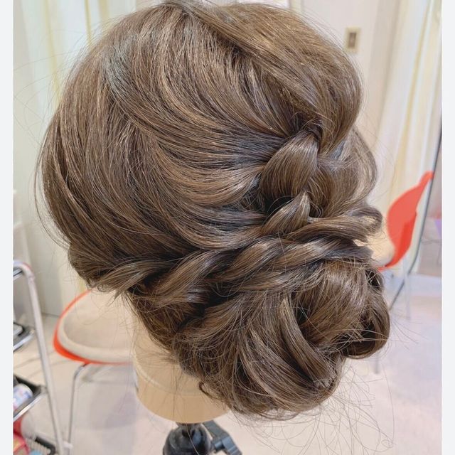 アルファジャパン美容専門学校 美容技術体験、ヘアアレンジ1
